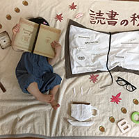 寝姿アート作品