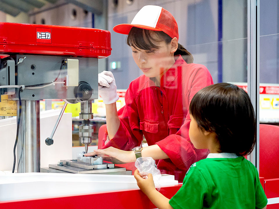 トミカ組立工場 -img-