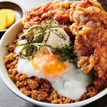なるとキッチン / 特上そぼろ丼