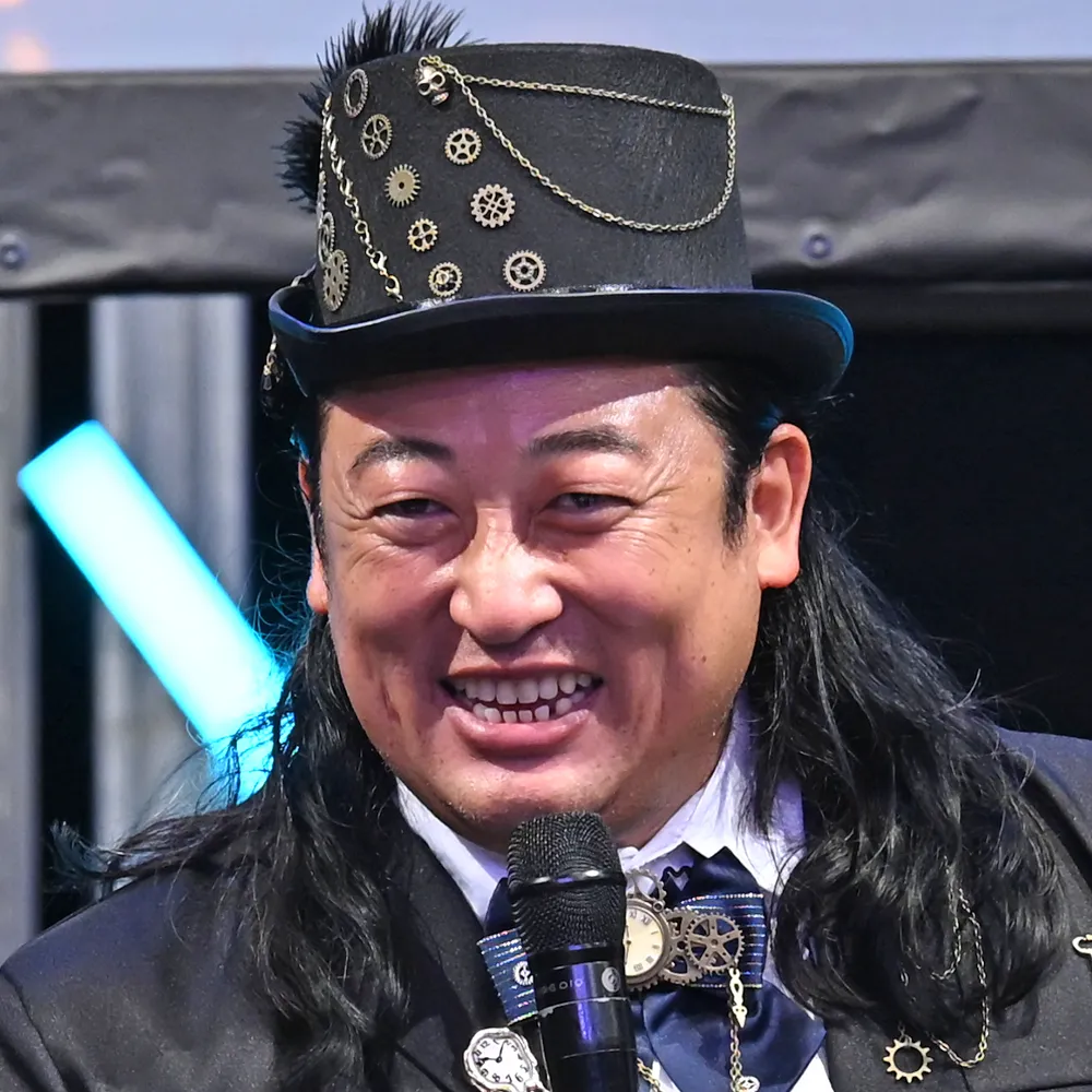 秋山 竜次